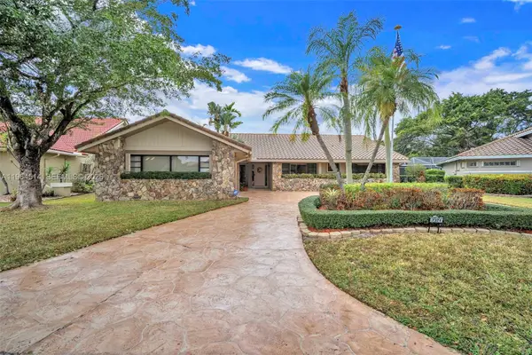 7371 NW 83rd Way, Tamarac, FL 33321