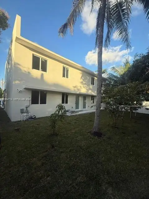 166 NE 70th St, Miami, FL 33138 - #2