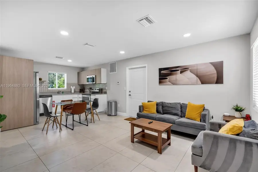 507 NW 8th Ave #1, Fort Lauderdale, FL 33311 - #3