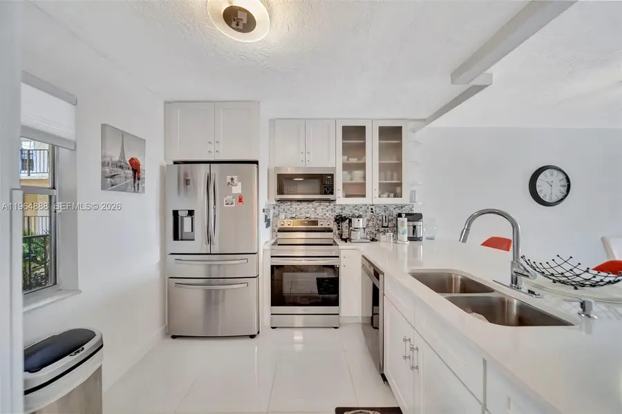 2801 Somerset Dr #215, Lauderdale Lakes, FL 33311 - #2