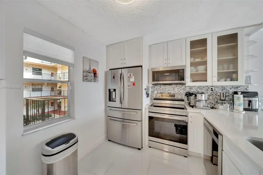 2801 Somerset Dr #215, Lauderdale Lakes, FL 33311 - #3