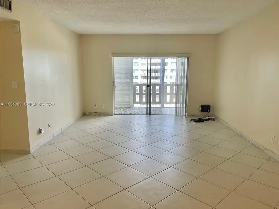 4330 Hillcrest Dr #716, Hollywood, FL 33021 - #2