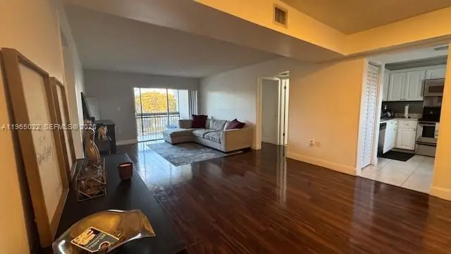 731 N Pine Island Rd #306, Plantation, FL 33324 - #2