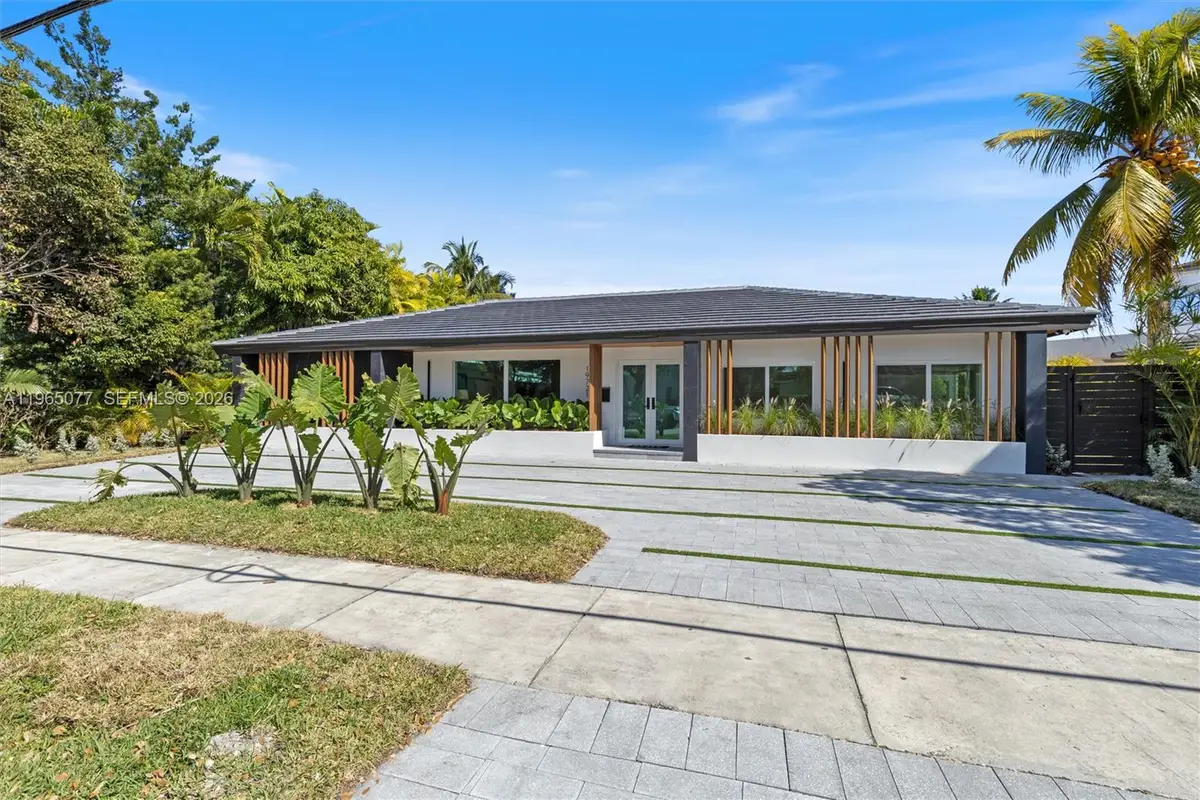 19721 NE 23rd Ave, Miami, FL 33180 - #1