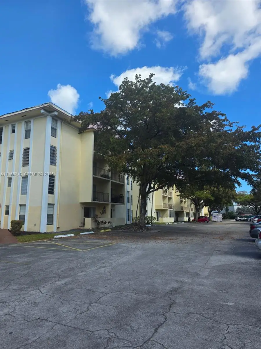 11925 NE 2nd Ave #B307, North Miami, FL 33161 - #2