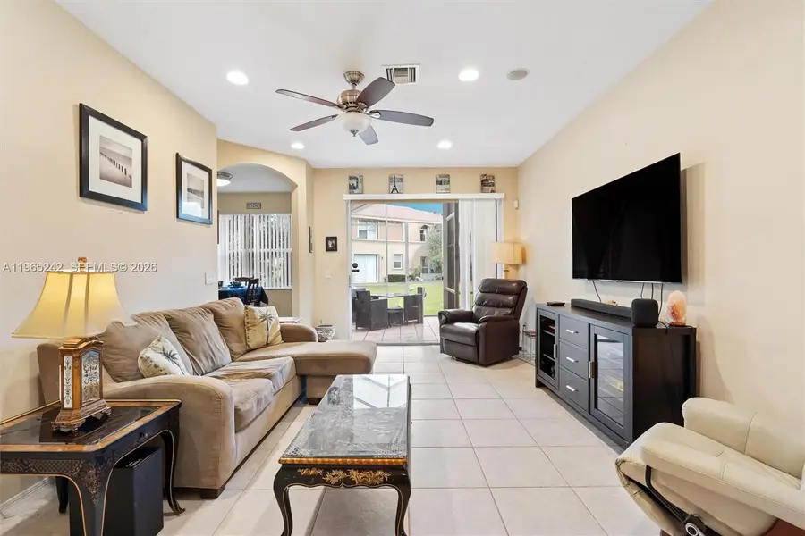 202 River Bluff Ln, Royal Palm Beach, FL 33411 - #3