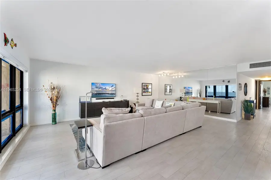 5100 N Ocean Blvd #916, Lauderdale By The Sea, FL 33308 - #2