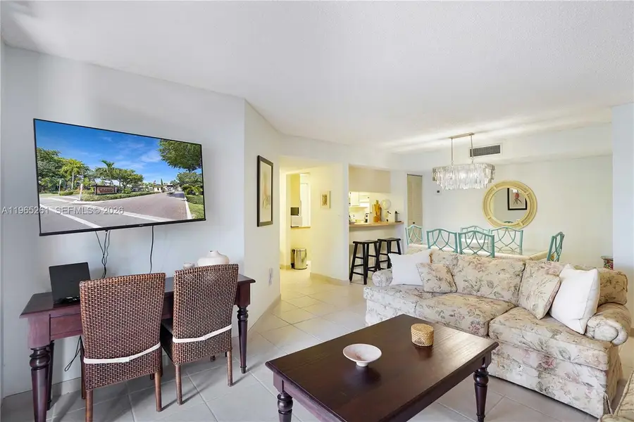 927 NE 199th St #104, Miami, FL 33179 - #2