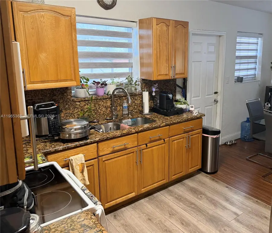 550 NW 135th St, North Miami, FL 33168 - #3