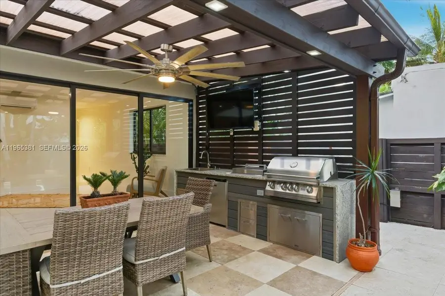 1737 SW 10th St, Miami, FL 33135 - #3