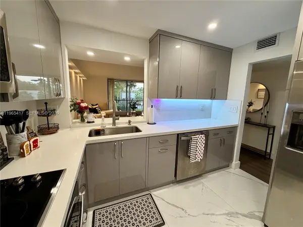 8045 SW 107th Ave #212, Miami, FL 33173