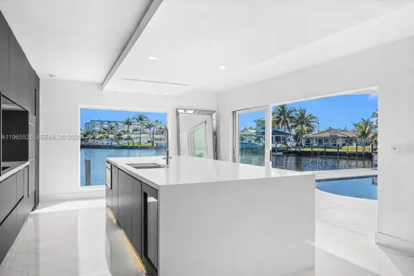 670 SE 7th Ave, Pompano Beach, FL 33060