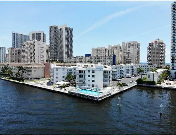 1913 S Ocean Dr #209, Hallandale Beach, FL 33009