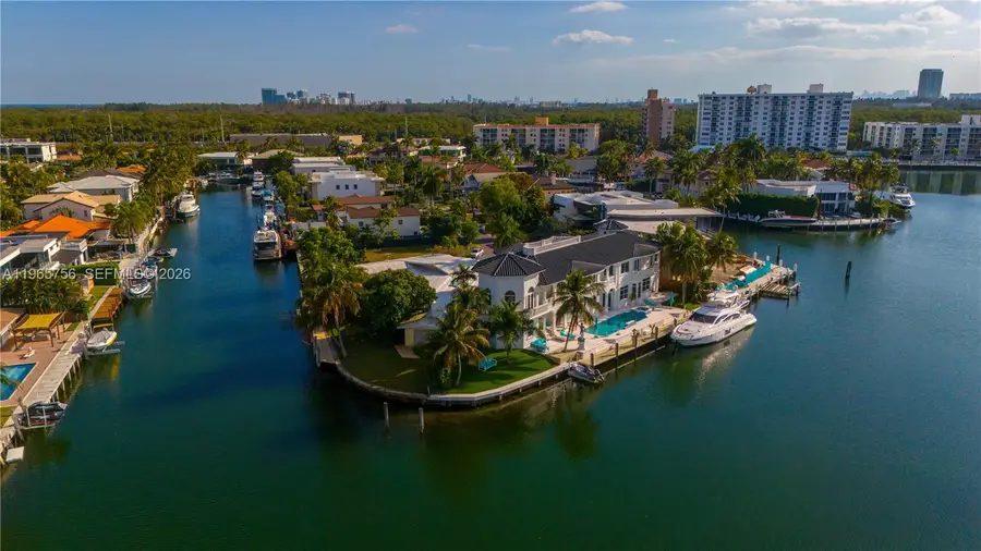 16479 NE 30th Ave, North Miami Beach, FL 33160 - #2