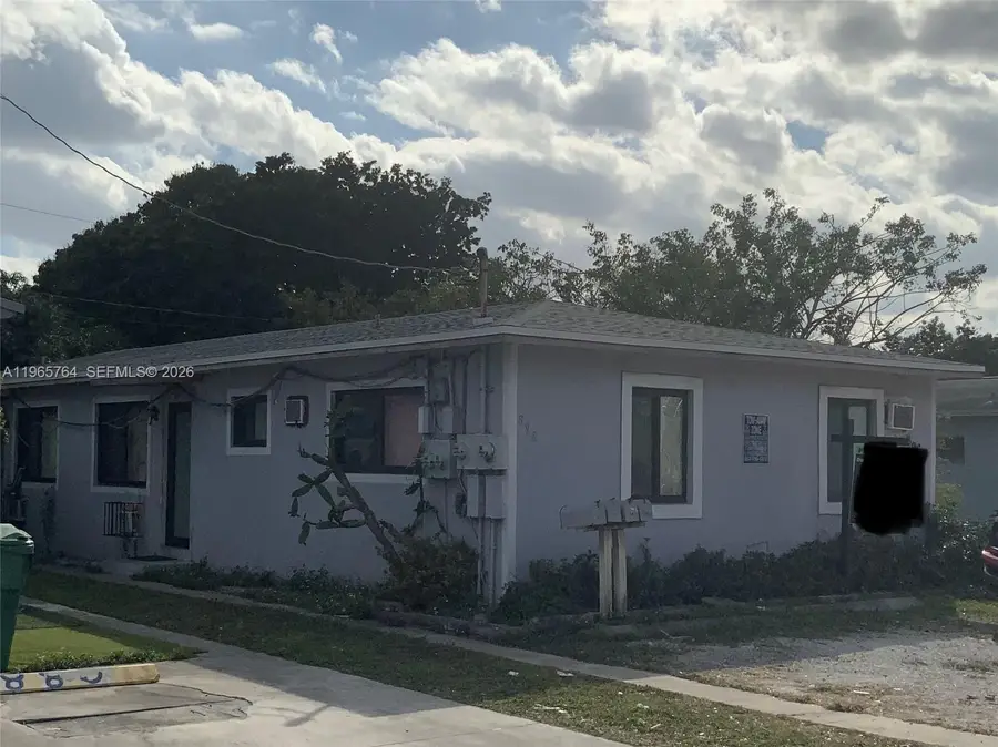 896 NW 103rd St, Miami, FL 33150 - #2