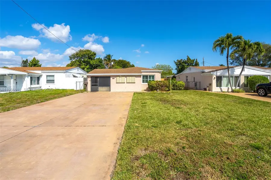 1763 NE 180th St, North Miami Beach, FL 33162 - #2