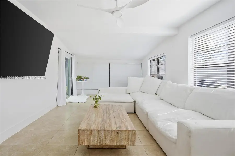 6213 NW 9th St, Margate, FL 33063 - #3