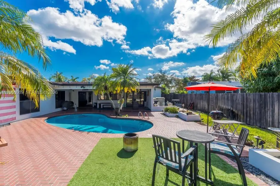 5201 Jefferson St, Hollywood, FL 33021 - #2