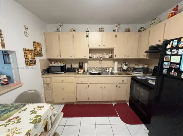 6190 W 19th Ave #205, Hialeah, FL 33012