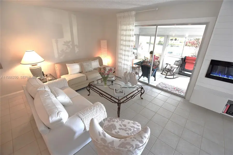 138 Amherst Ln, Lake Worth, FL 33467 - #2