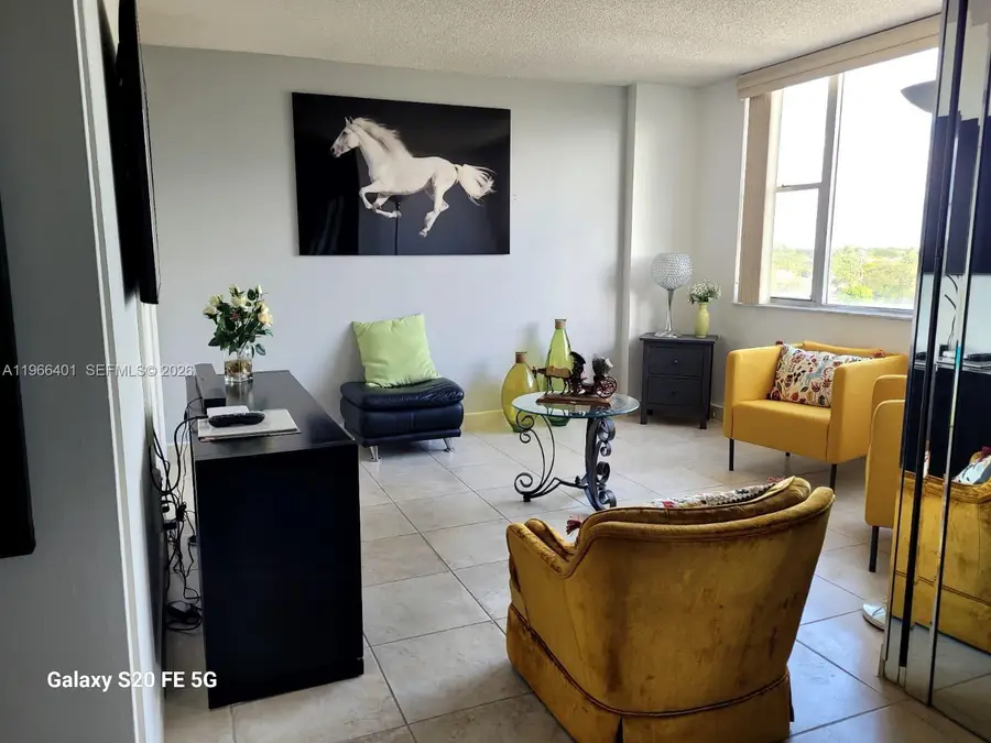 4001 Hillcrest Dr #705, Hollywood, FL 33021 - #3