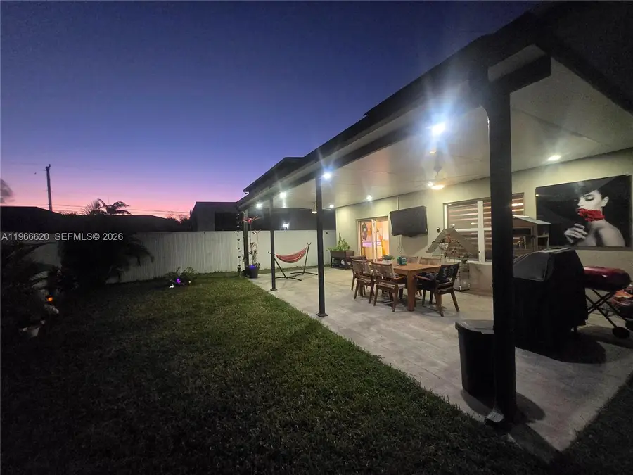 613 NE 5th Way, Florida City, FL 33034 - #2