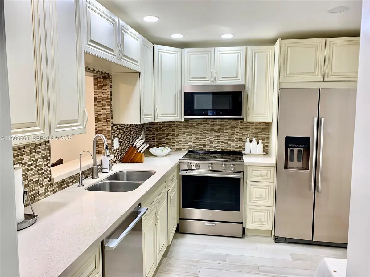 619 NE 14th Ave #301, Hallandale Beach, FL 33009 - #1