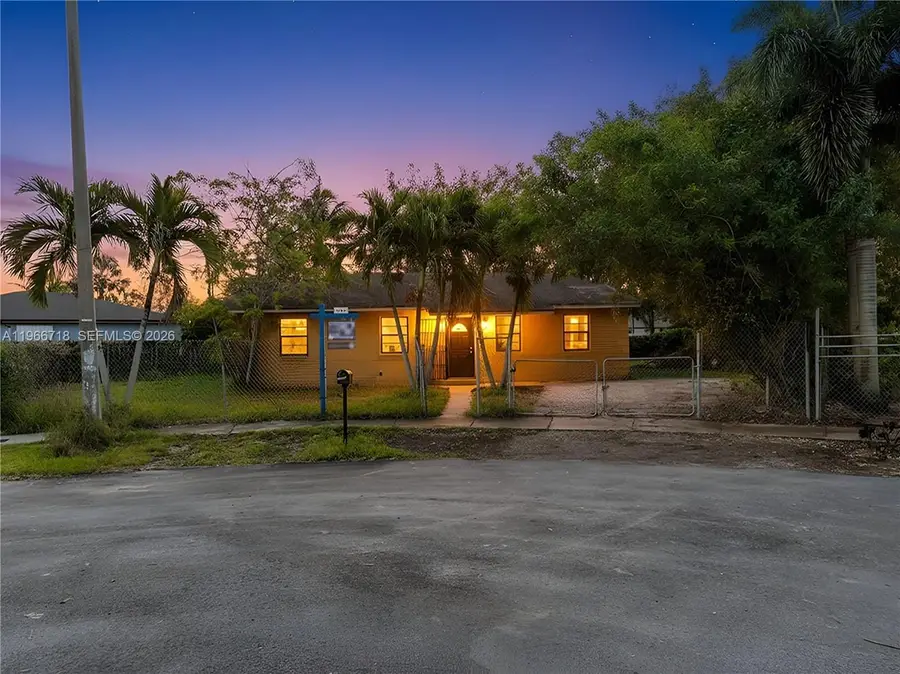 1664 SW 2nd Ct, Homestead, FL 33030 - #2