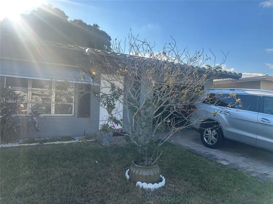 5715 NW 85th Ave, Tamarac, FL 33321 - #3