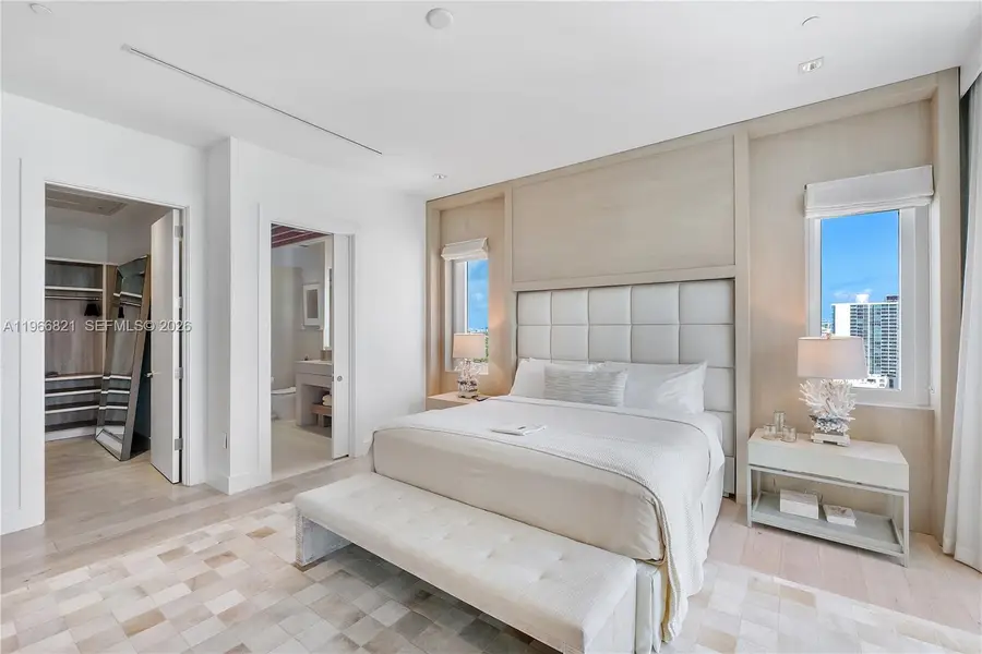 102 24th St #PH-1612, Miami Beach, FL 33139 - #3