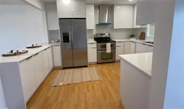 9481 Sunrise Lakes Blvd #302, Sunrise, FL 33322