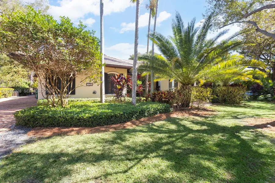 10601 SW 72nd Ct, Pinecrest, FL 33156 - #2