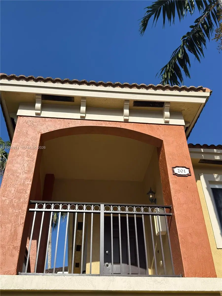 930 NE 34th Ave #201, Homestead, FL 33033 - #3