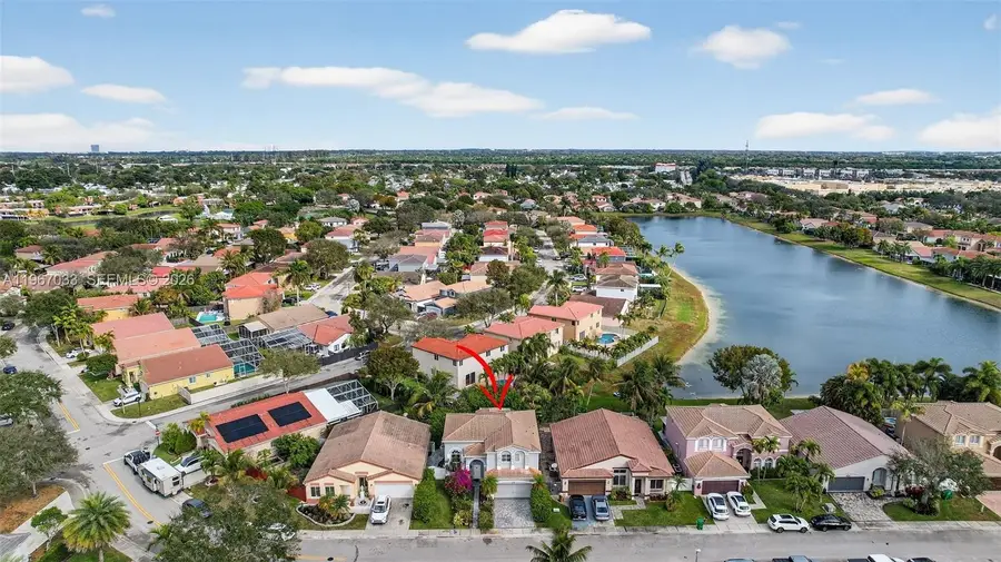 10755 SW 17th Pl, Davie, FL 33324 - #2