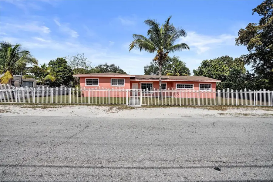 1775 NE 147th St, Miami, FL 33181 - #3