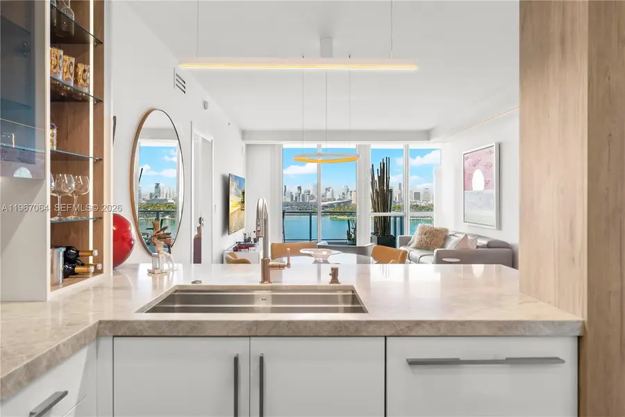 540 West Ave #911, Miami Beach, FL 33139 - #2