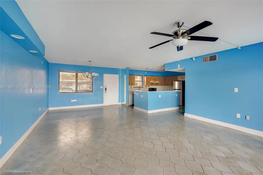 471 Ives Dairy Rd #402-3, Miami, FL 33179 - #3