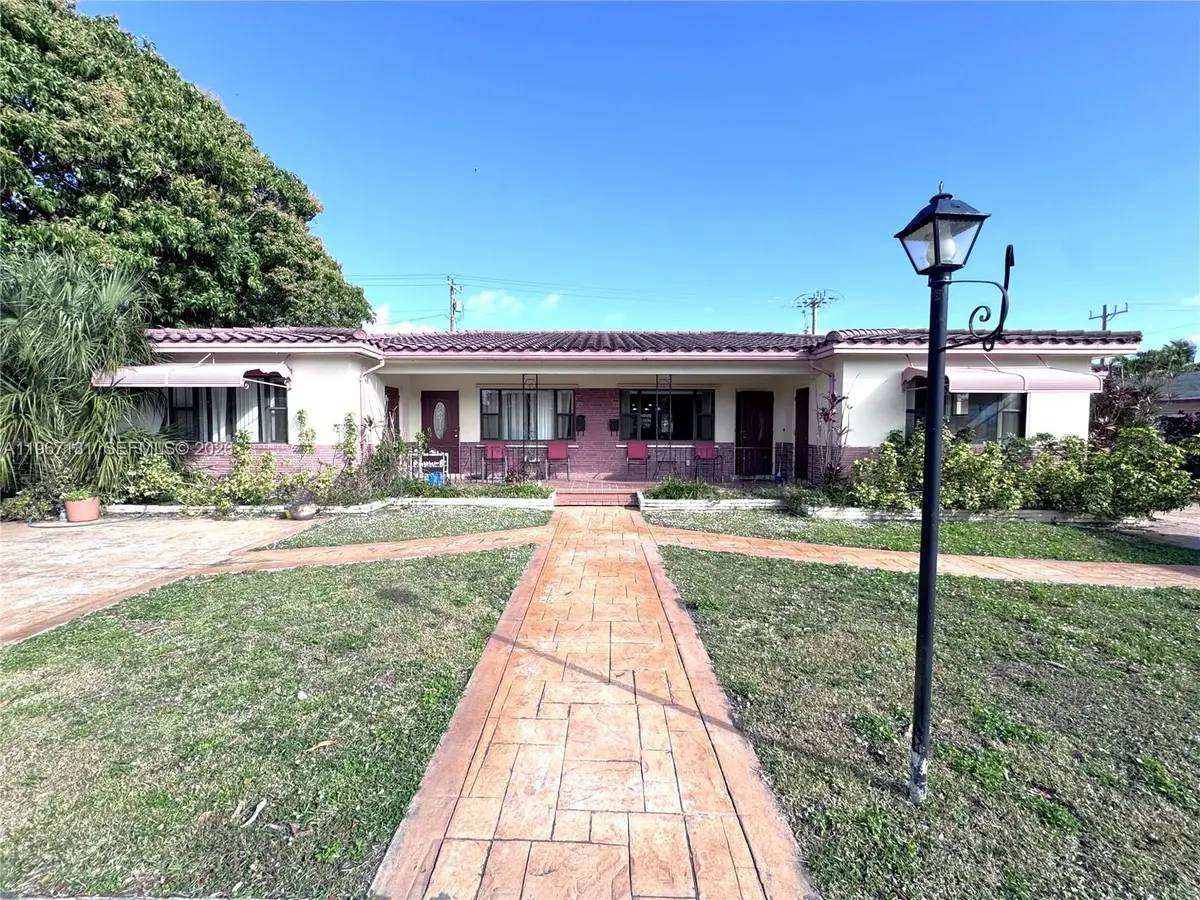 29-33 SE 4th St, Dania Beach, FL 33004 - #1