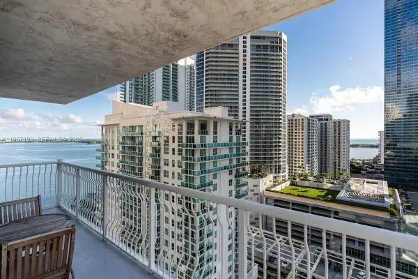 1200 Brickell Bay Dr #3923, Miami, FL 33131