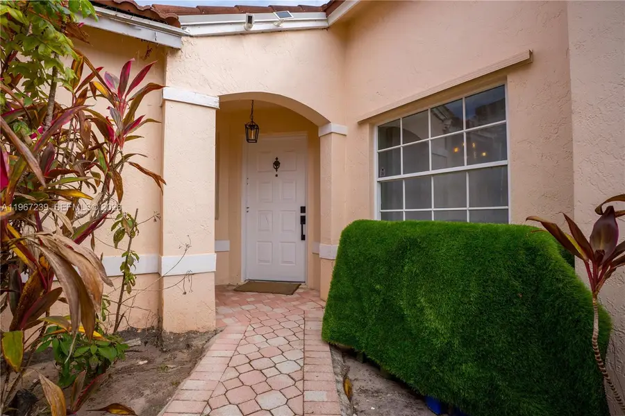 17235 NW 7th St, Pembroke Pines, FL 33029 - #2