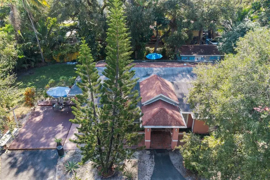 1760 NE 144th St, Miami, FL 33181 - #2