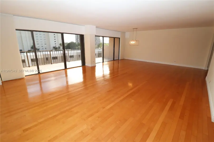 1800 NE 114th St #608, Miami, FL 33181 - #2