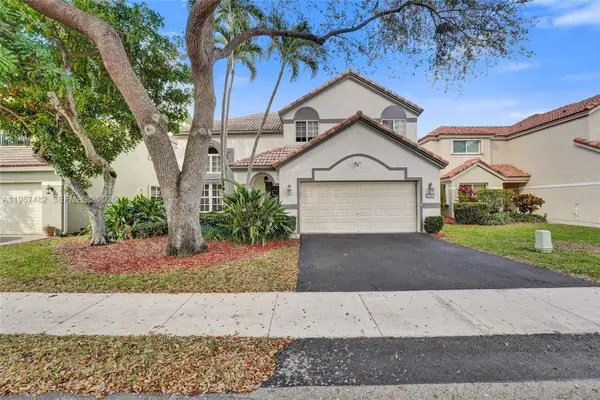 2932 Oak Park Cir, Davie, FL 33328