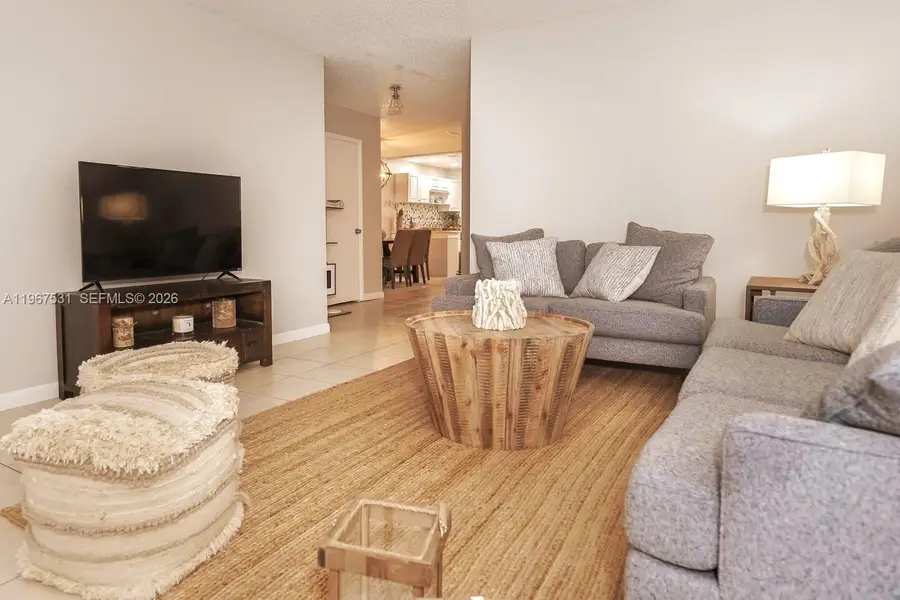 20 SE 12th St, Dania Beach, FL 33004 - #3