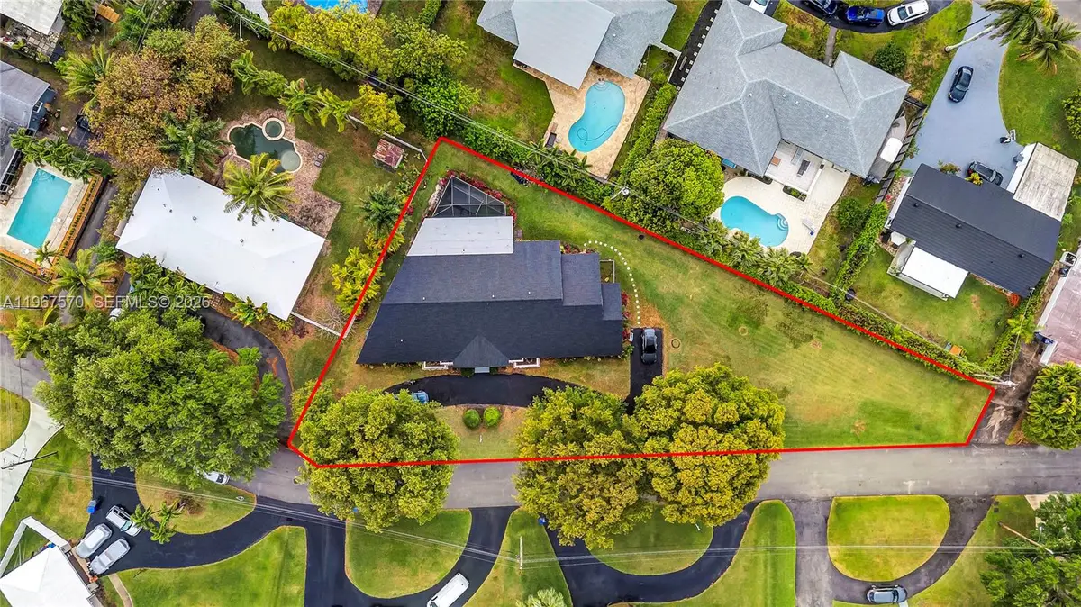 3211 Calle Largo Dr, Hollywood, FL 33021 - #1