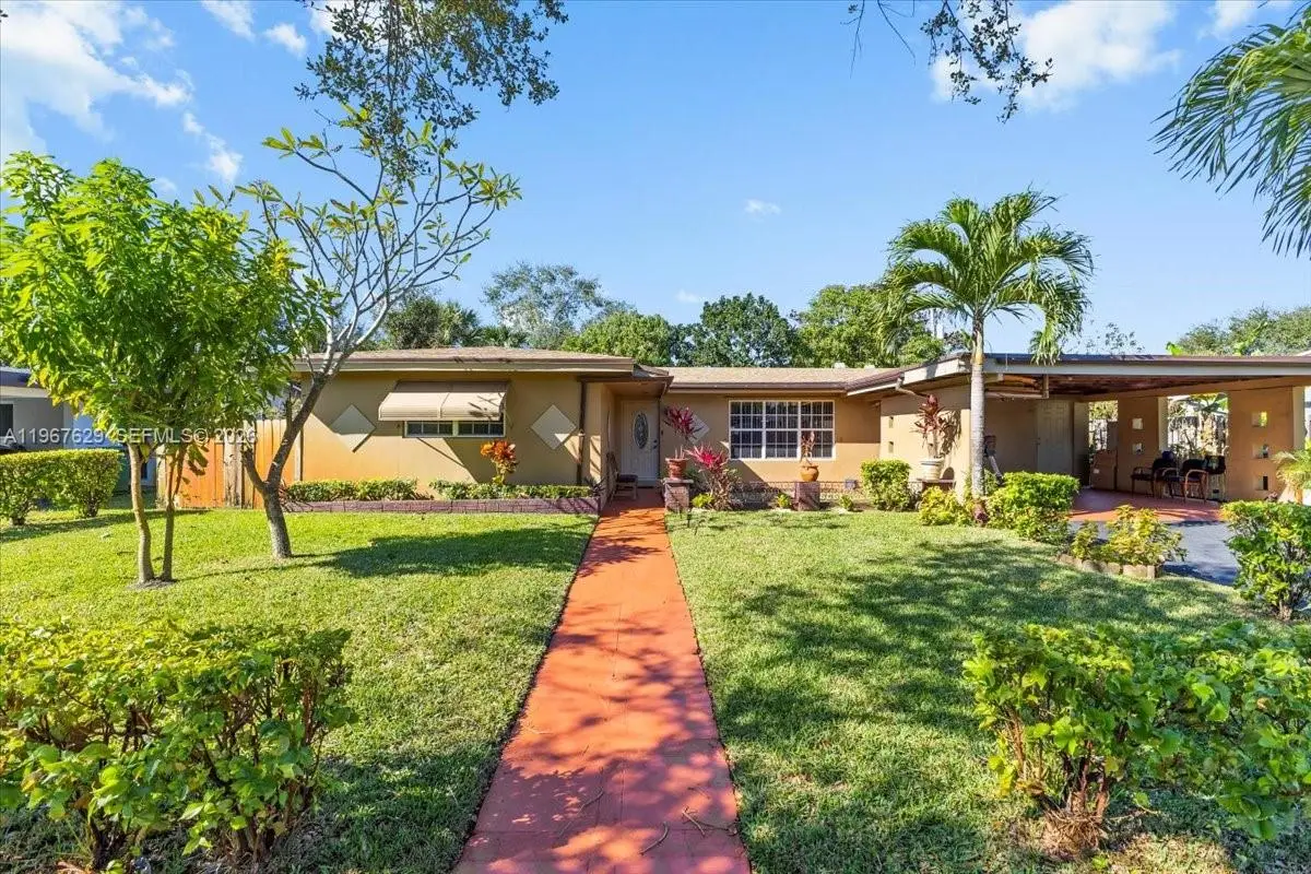 911 SW 39th Ave, Fort Lauderdale, FL 33312 - #1