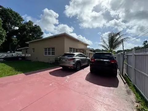 735 NE 152nd St, Miami, FL 33162 - #2