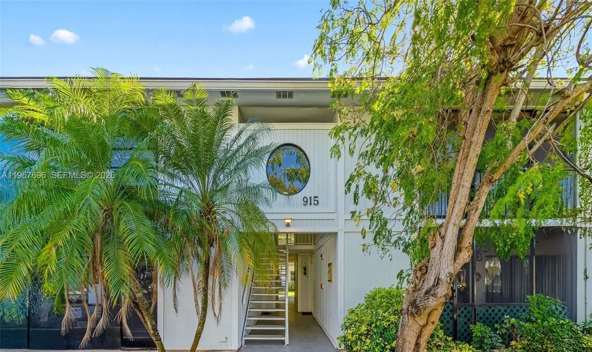 915 NE 199th St #206-15, Miami, FL 33179 - #1