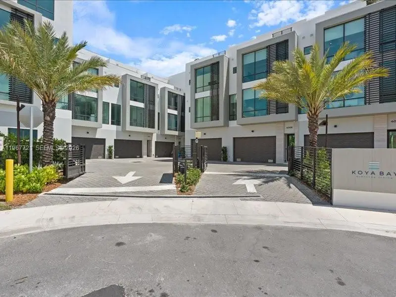 4008 NE 167th St #6, North Miami Beach, FL 33160 - #2