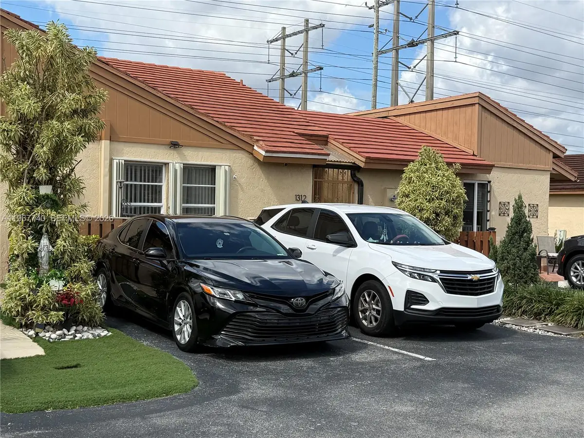 1312 SW 135th Pl, Miami, FL 33184 - #1